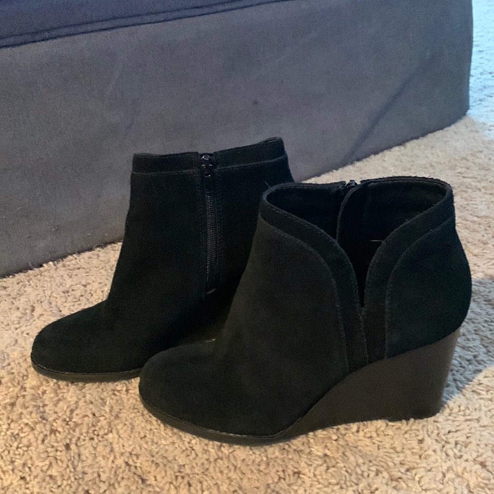Lucky Brand Yabba Black Ankle Leather Suede Boots  size 8 1/2